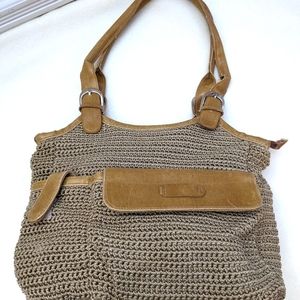 Unbranded crochet two handle purse dark tan. Top zipper to close 2 front pockets